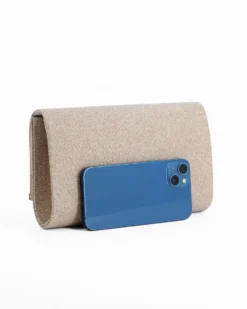 DIVAS - Pochette oro glitterata con filo di strass sulla patta, tracolla removibile