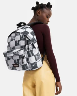 EASTPAK - Zaino PADDED PAK'R a quadri grigio e bianco con tasca frontale