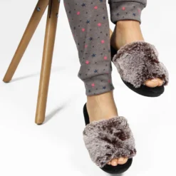 FZ - Pantofole marroni in peluche aperte in punta con fondo nero