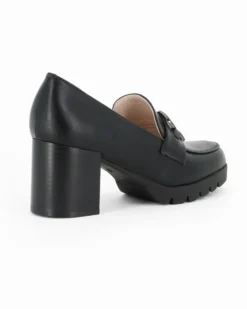 MISS GLOBO - Mocassino nero con sottopiede in memory soft e morsetto, tacco 7CM