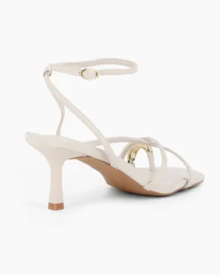 MISS GLOBO - Sandalo infradito avorio con sottopiede in memory foam, punta quadrata e dettaglio metallico infra-alluce, tacco 6CM