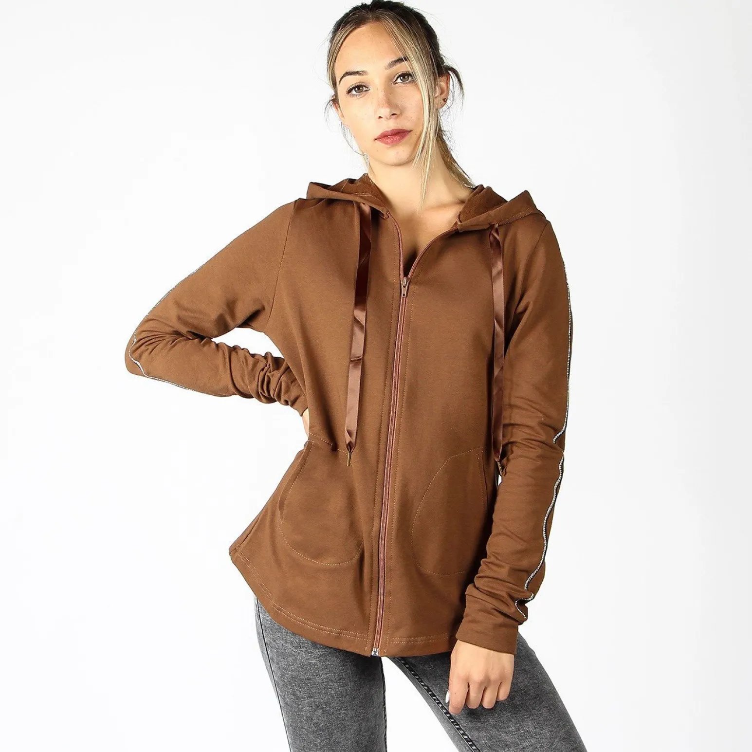 MY JEWELS - FELPA CAMEL FULL ZIP CON CAPPUCCIO E STRASS