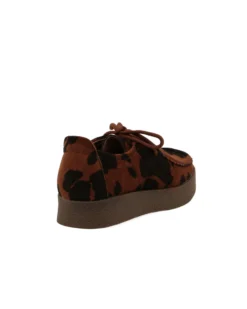 MY JEWELS - Mocassino marrone scamosciato fantasia mucca con lacci