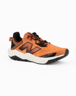 NEW BALANCE - SNEAKERS DA RUNNING UOMO NERE E ARANCIONI FUELCELL TEX/TEX - MFCPRCB5