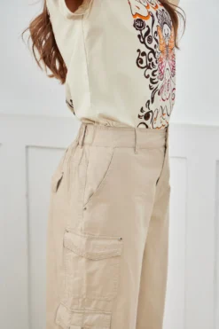 PANTALONE CARGO CON MOLLA