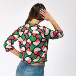 PAQUITA - CAMICIA VERDE A FANTASIA, SCOLLO A V E MANICA 3/4