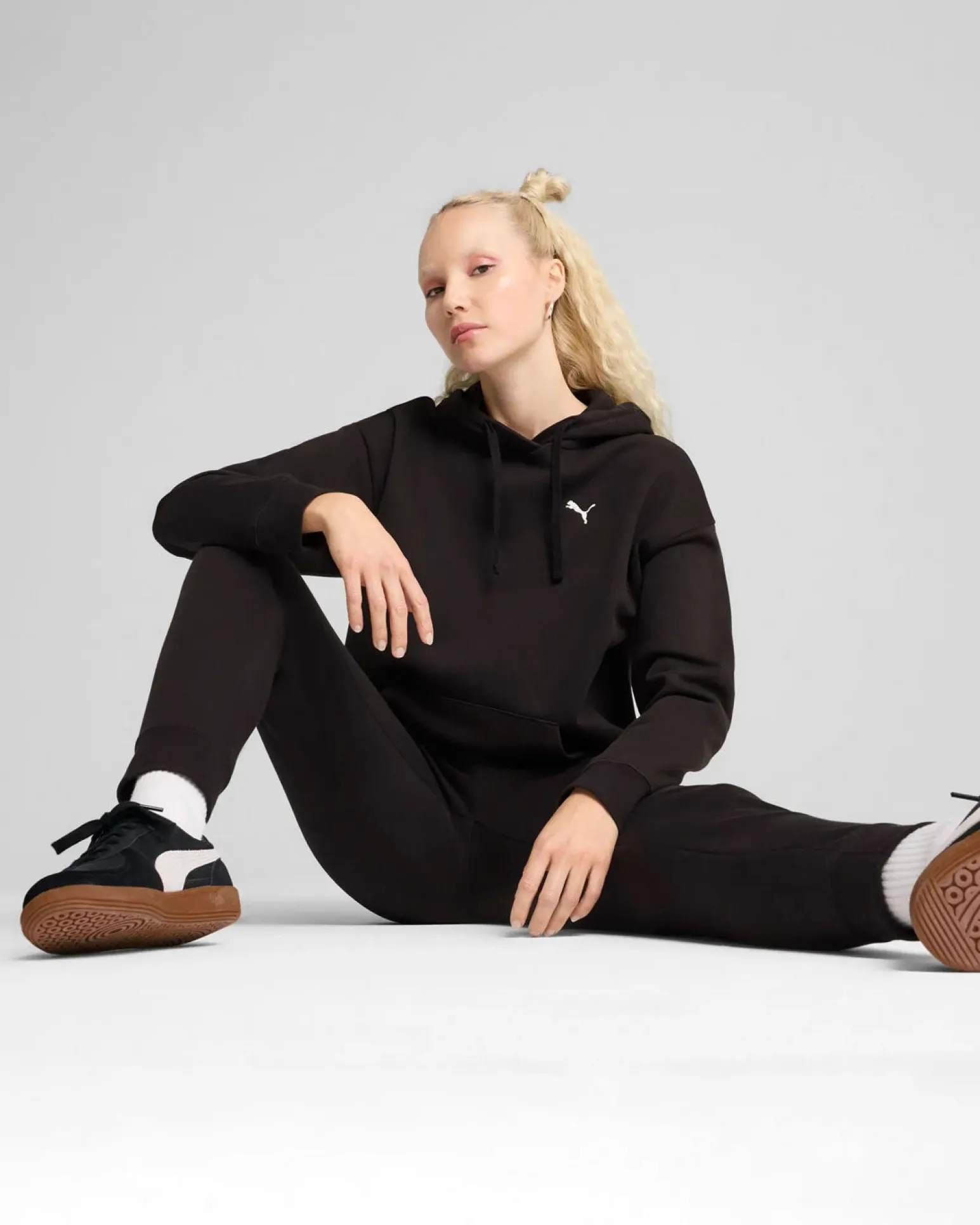 PUMA - FELPA CON CAPPUCCIO NERA ESSENTIAL COMFORT HD FL DA DONNA, 682384-01