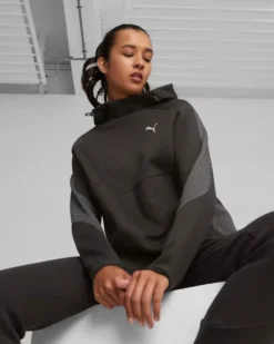 PUMA - Felpa da donna nera in tessuto traspirante con cappuccio e zip frontale