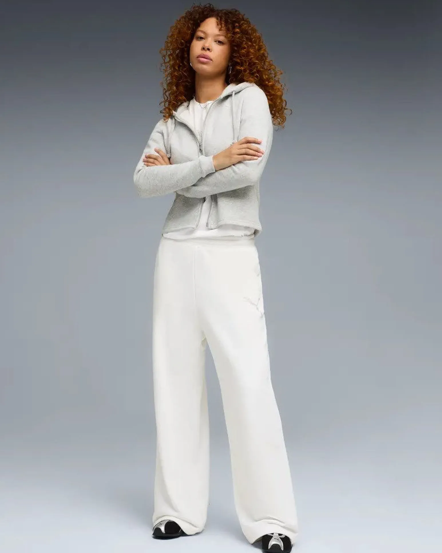 PUMA - PANTALONE DONNA BIANCO ESSENTIAL GRAPHIC LEO LUXE, 634567-02