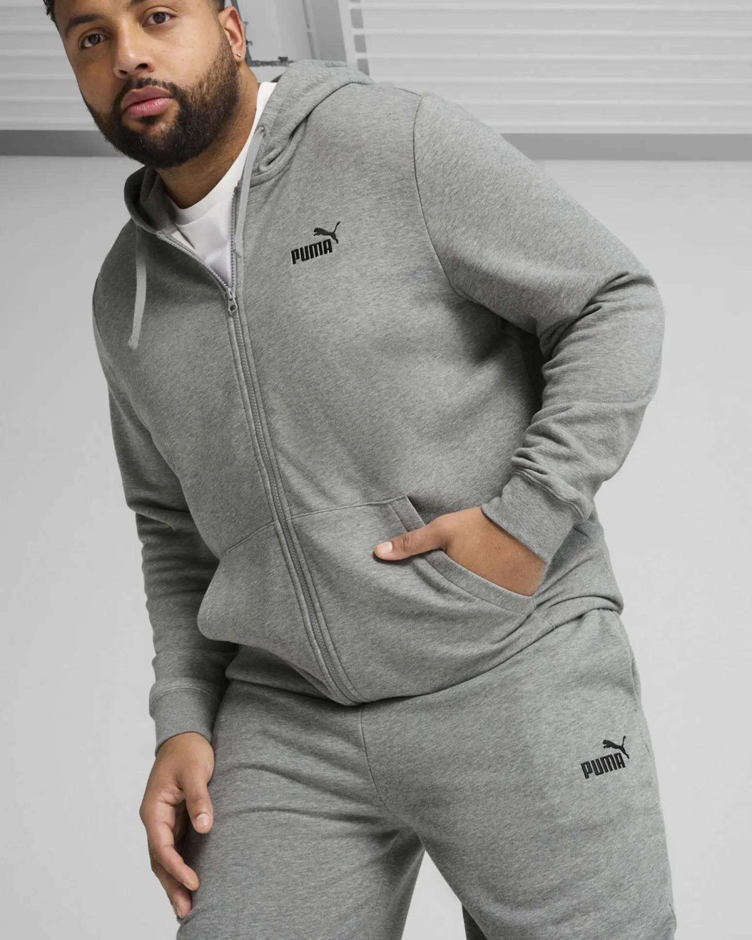 PUMA - PANTALONE GRIGIO ESSENTIAL NO. 1 LOGO SLIM DA UOMO, 682644-03