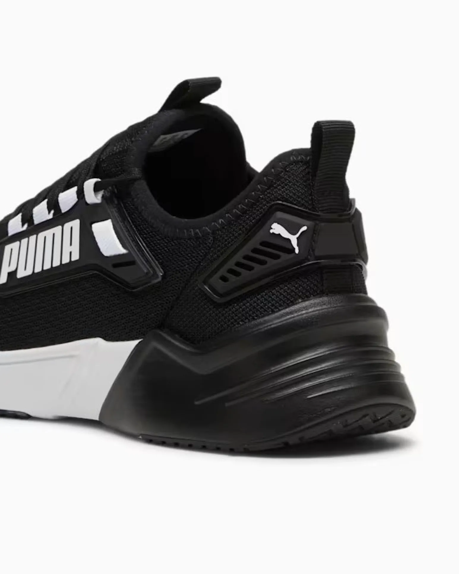 PUMA RETALIATE 3 - Scarpa nera con logo bianco