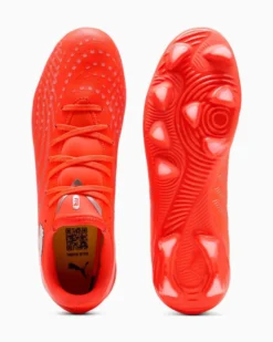 PUMA - SCARPA DA CALCIO FUTURE 9 PLAY FG/AG ROSSA FLUO CON DETTAGLI GRIGI E NERI DA UOMO, 108715-01