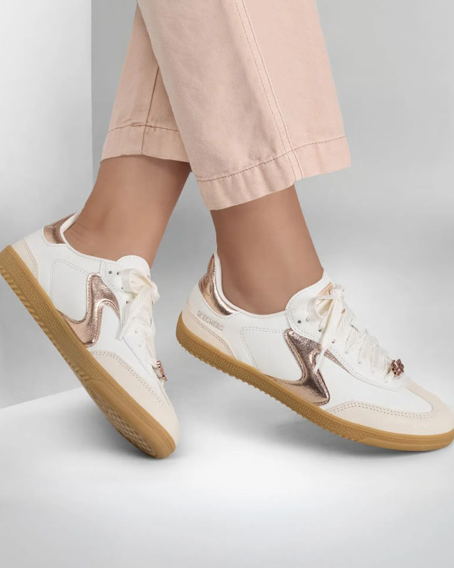 SKECHERS - HOTSHOT - COOL GLOW - Sneakers bianca con dettagli metalizzati rosa