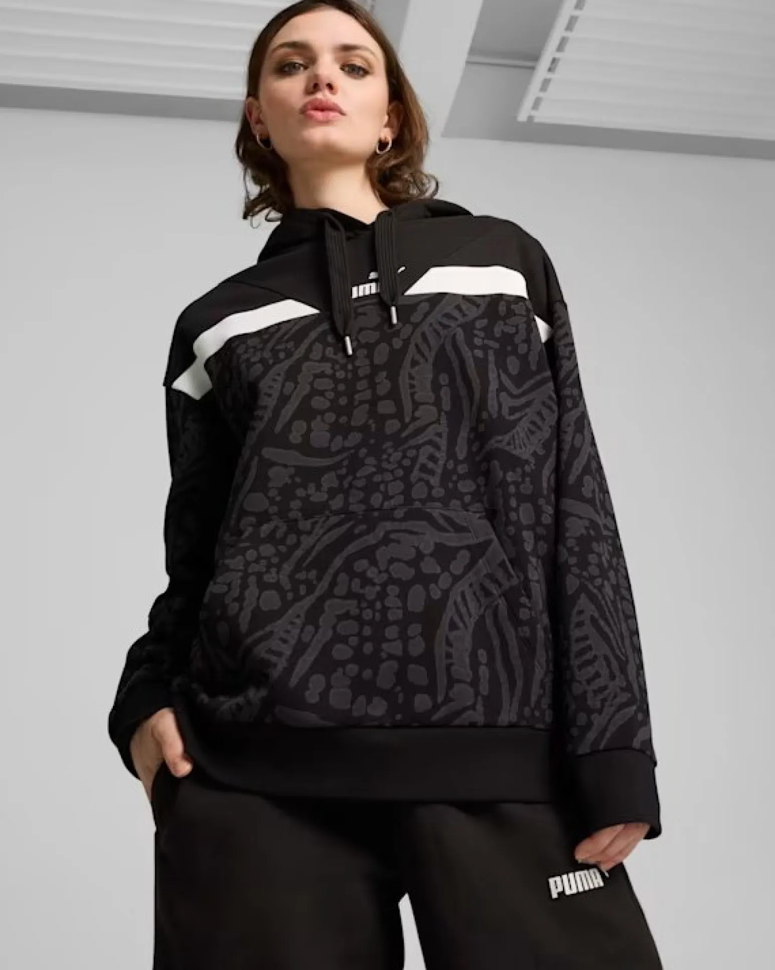 SWEAT C/CAPP.POWER HYPERNATURAL AOP BLK