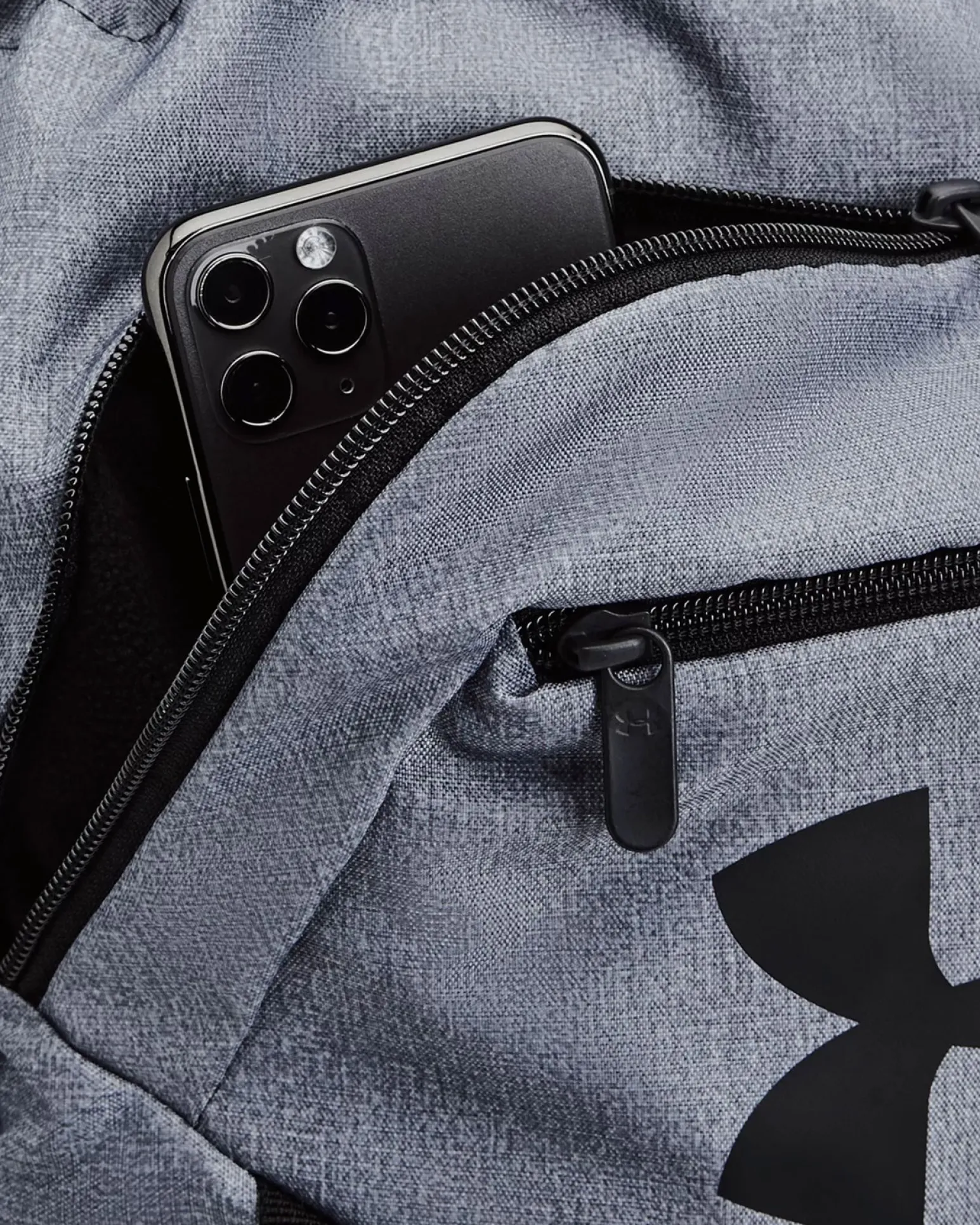 UNDER ARMOUR - Sacca zaino grigia idrorepellente con doppia tasca anteriore