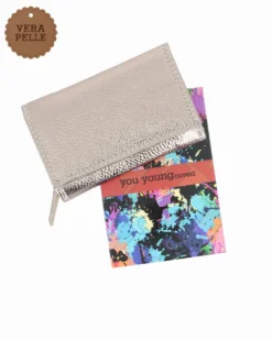 YOU YOUNG COVERI - Portafoglio grigio laminato in VERA PELLE con patta e tasca portamonete